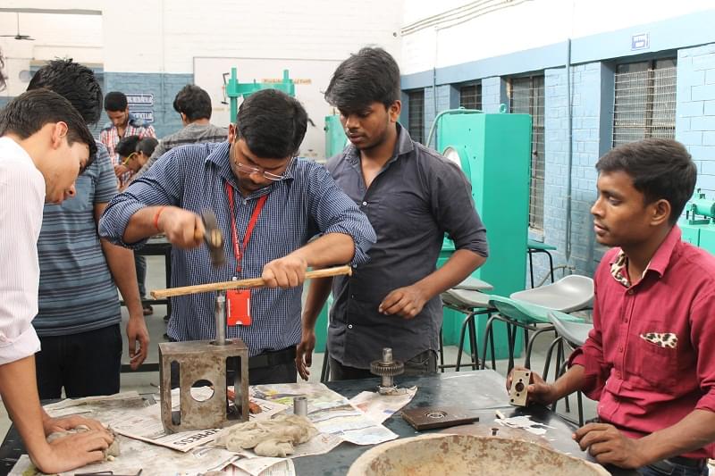 Vishveshwarya Group of Institutions Greater Noida Laboratory photo 7